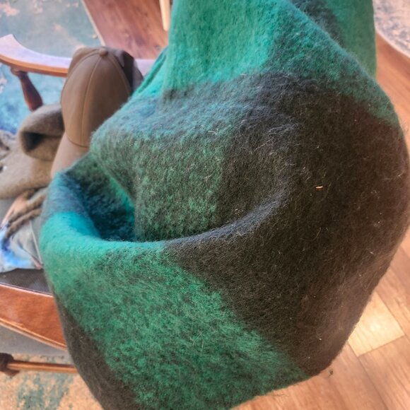 Roots winter scarf - Picture 3 of 4